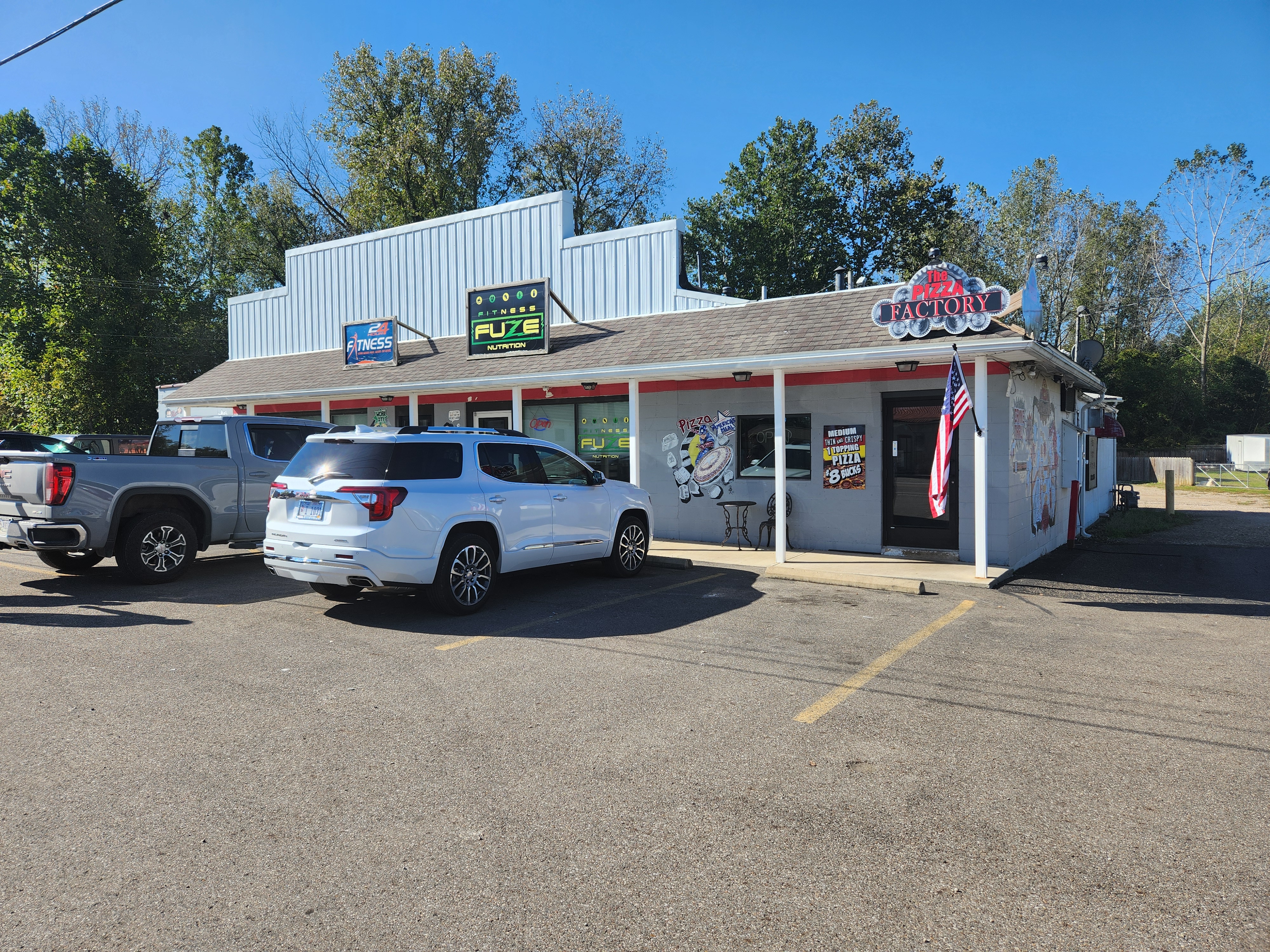 6 unit commercial plus billboard, 2 buildings, 1.8 acre